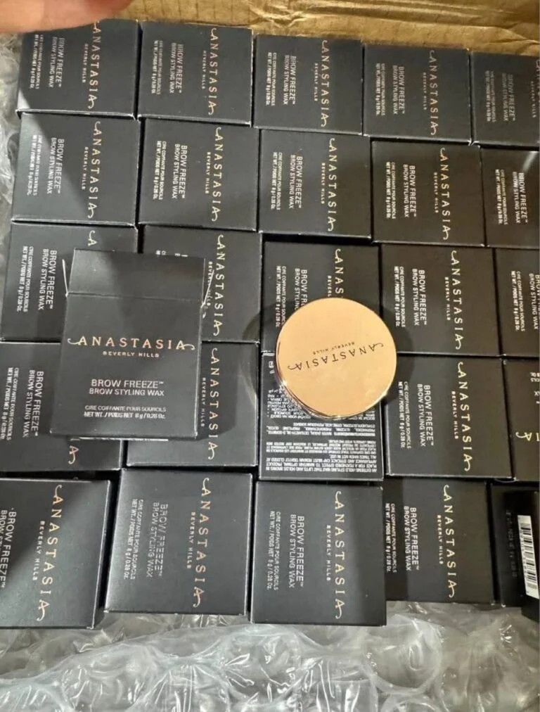 bu2-768x1012-1.webp ANASTASIA BEVERLY HILLS – BROW FREEZE PALLET - Image 1