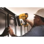 DEWALT 20 V MAX XR 18 Gauge Brad Nailer - (Bare Tool) - Image 3
