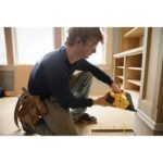 DEWALT 20 V MAX XR 18 Gauge Brad Nailer Kit - Image 4