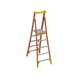 Werner Type IA 300 lb Fiberglass 5 ft Podium Ladder - Image 2